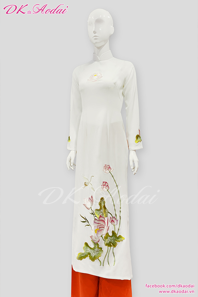 MAY ÁO DÀI NỮ LỤA THÊU HOA SEN DƯỚI TÀ