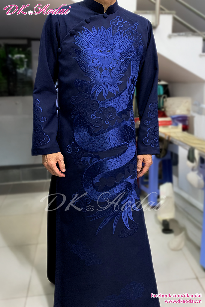 MAY ÁO DÀI NAM CÁCH TÂN THÊU RỒNG NHÌN THẲNG CÙNG MÀU